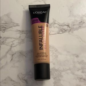 L’Oreal Infallible Total Coverage Foundation - 303